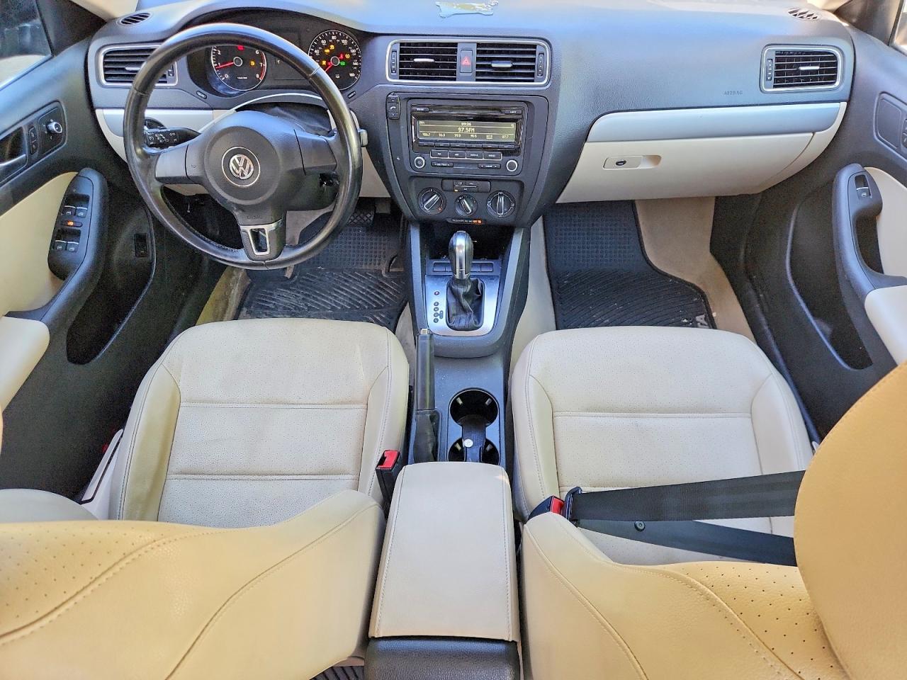 Volkswagen Jetta Se