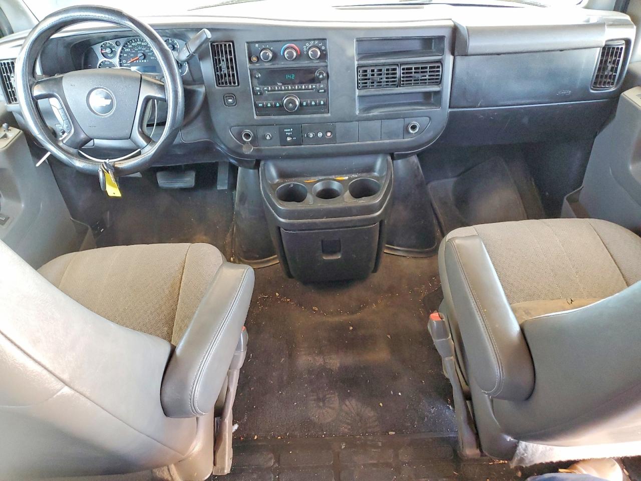 Chevrolet Express Lt