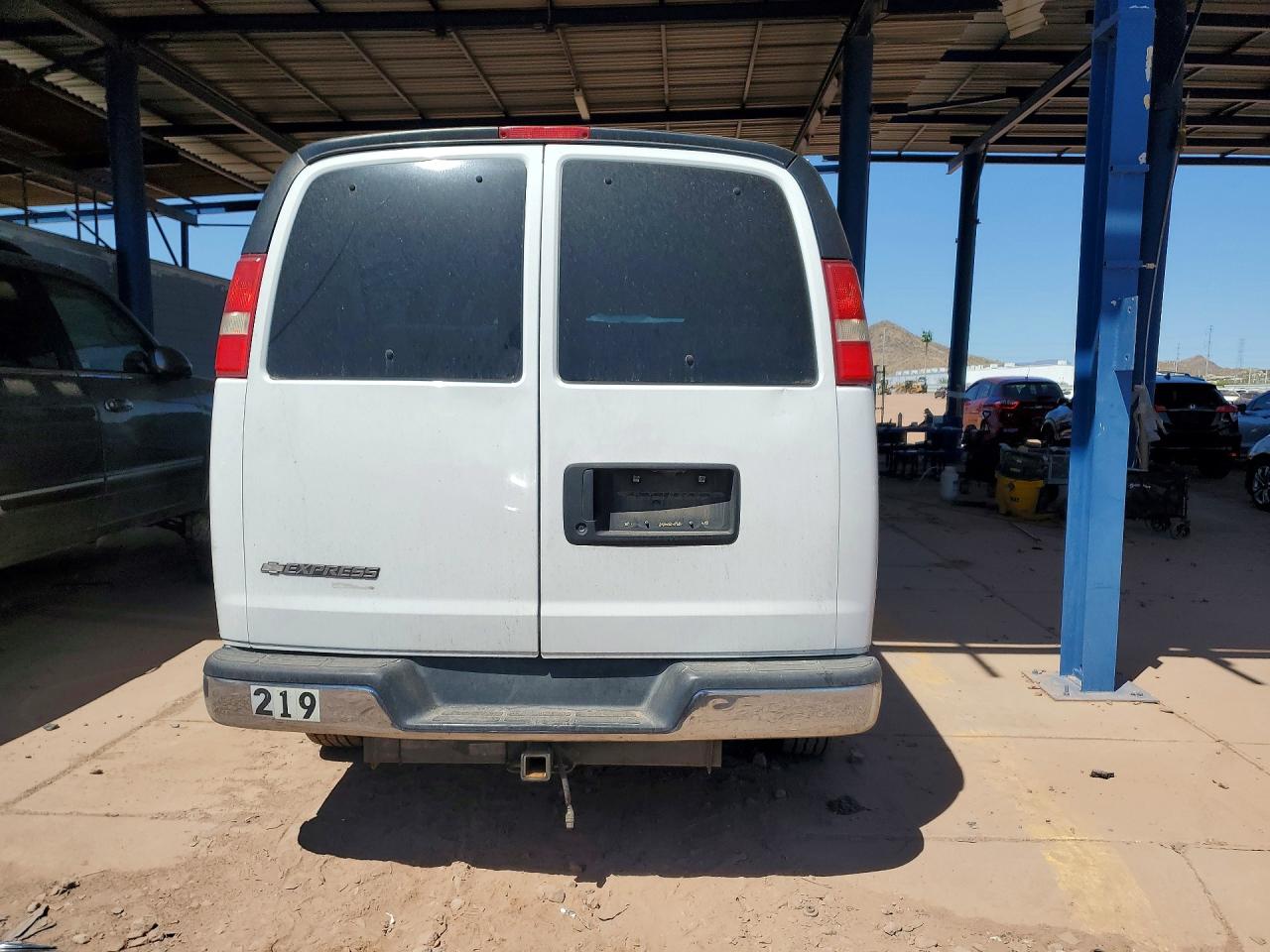 Chevrolet Express Lt