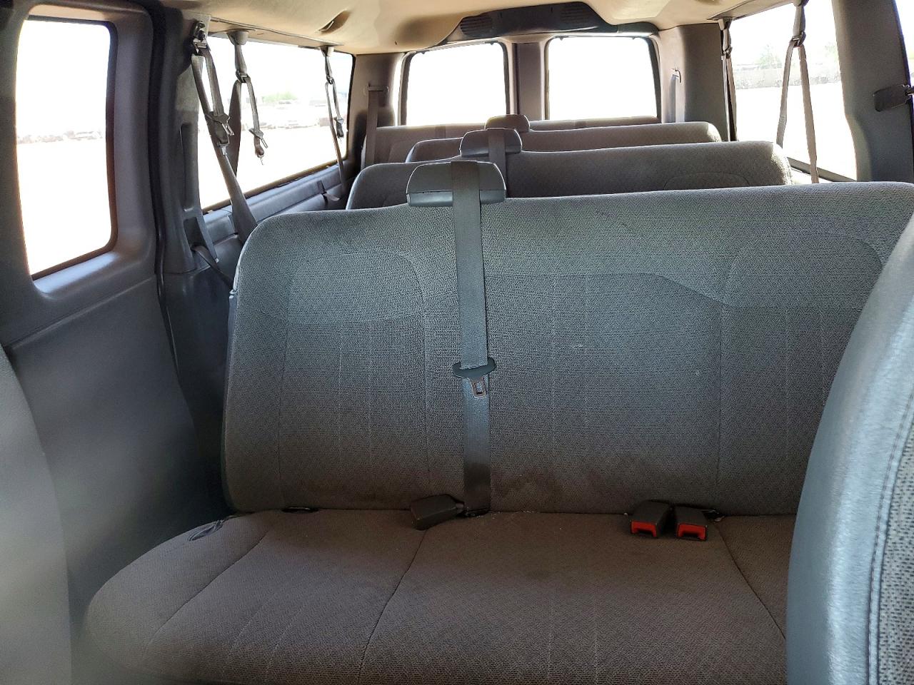 Chevrolet Express Lt