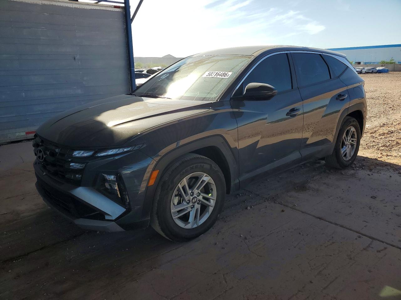 Salvage Hyundai TUCSON Image