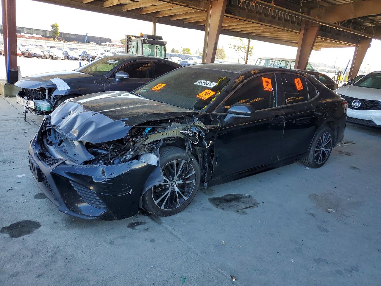 Salvage Toyota Camry Image
