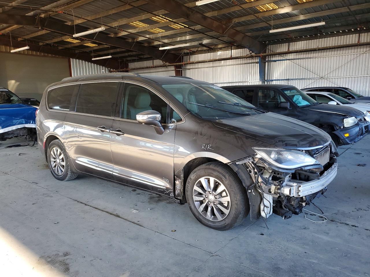 Chrysler Pacifica Hybrid Limited