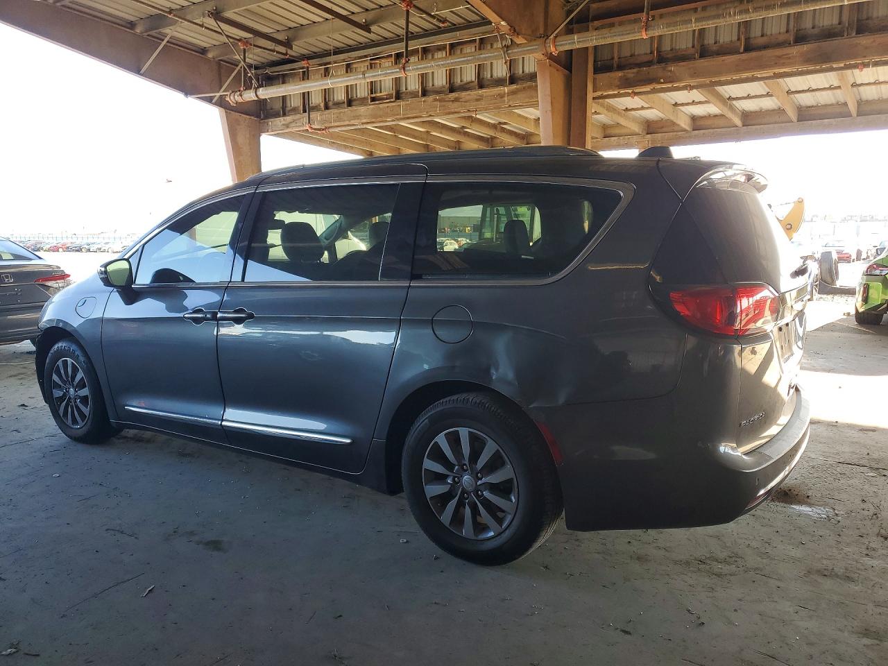 Chrysler Pacifica Hybrid Limited
