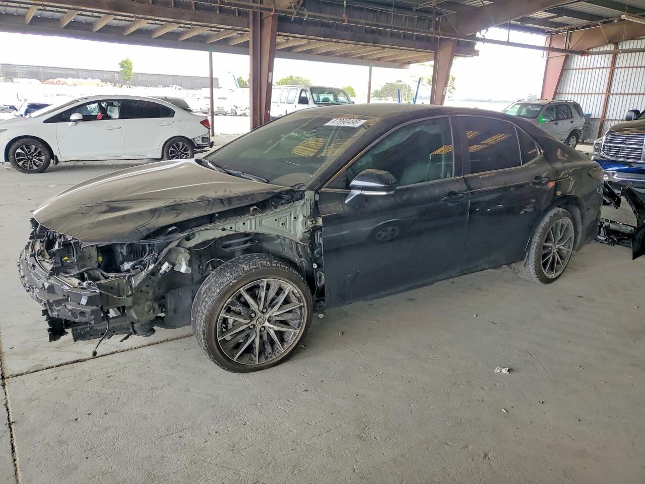 Salvage Toyota Camry Image