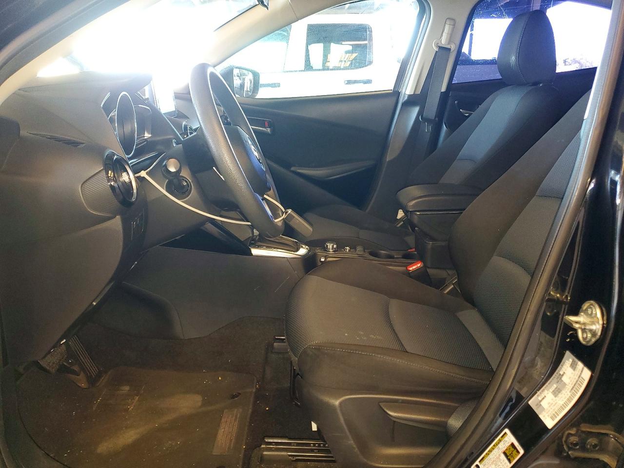 Toyota Yaris Base