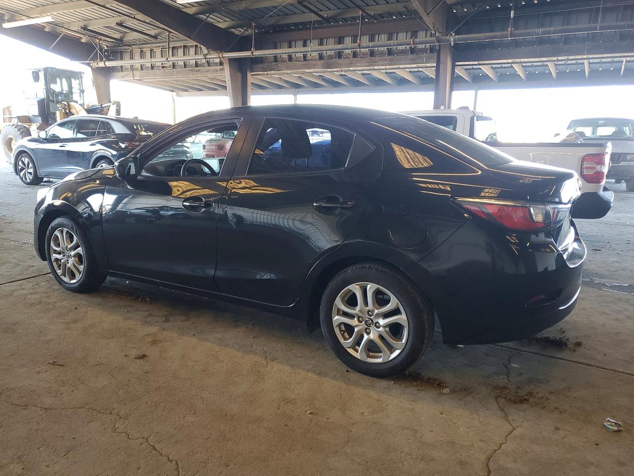 Toyota Yaris Base