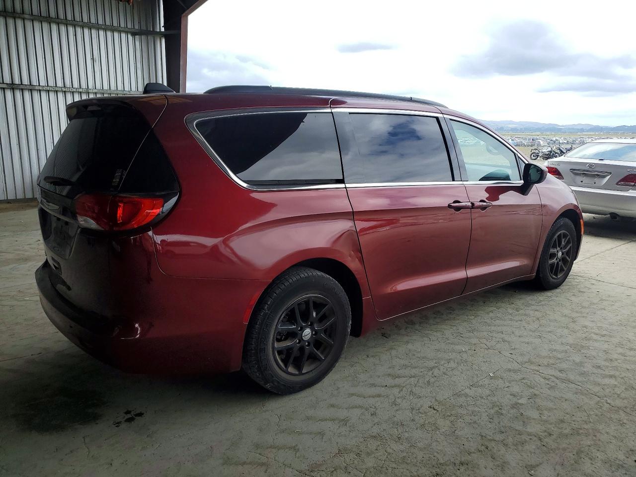 Chrysler Minivan Lxi