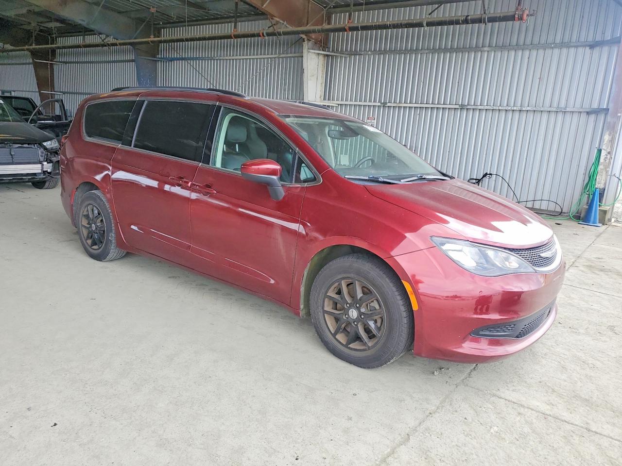 Chrysler Minivan Lxi