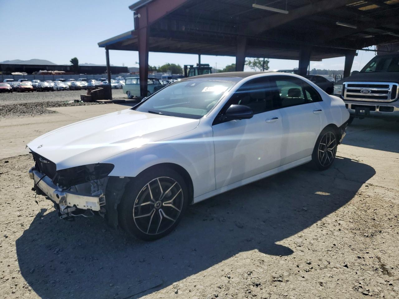 Salvage Mercedes-Benz E-Class Image