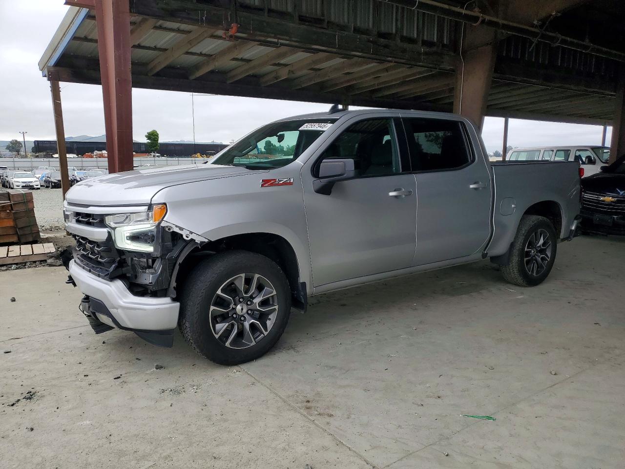 Salvage Chevrolet Silverado Image