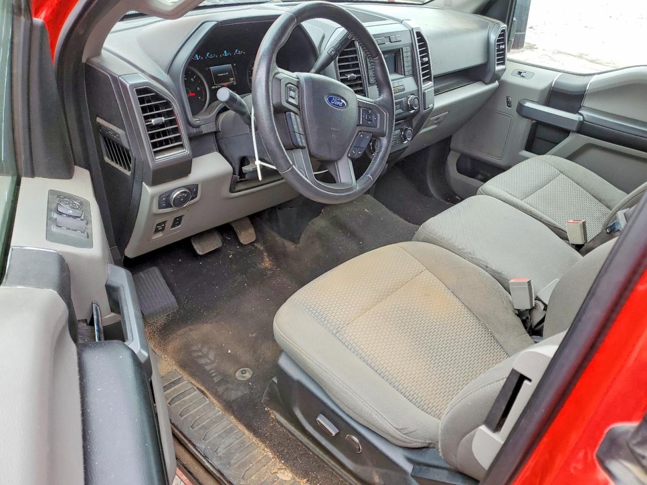 Ford F-150 Super Cab