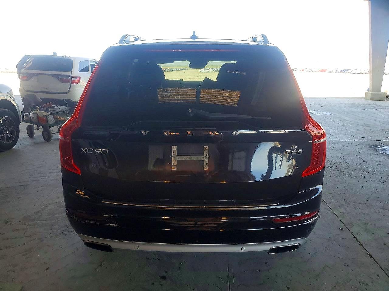 Volvo XC90 T6