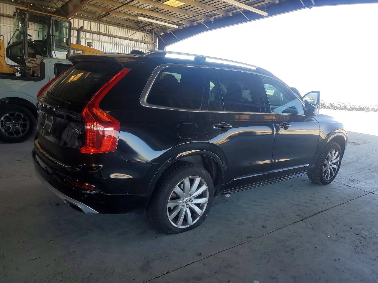 Volvo XC90 T6