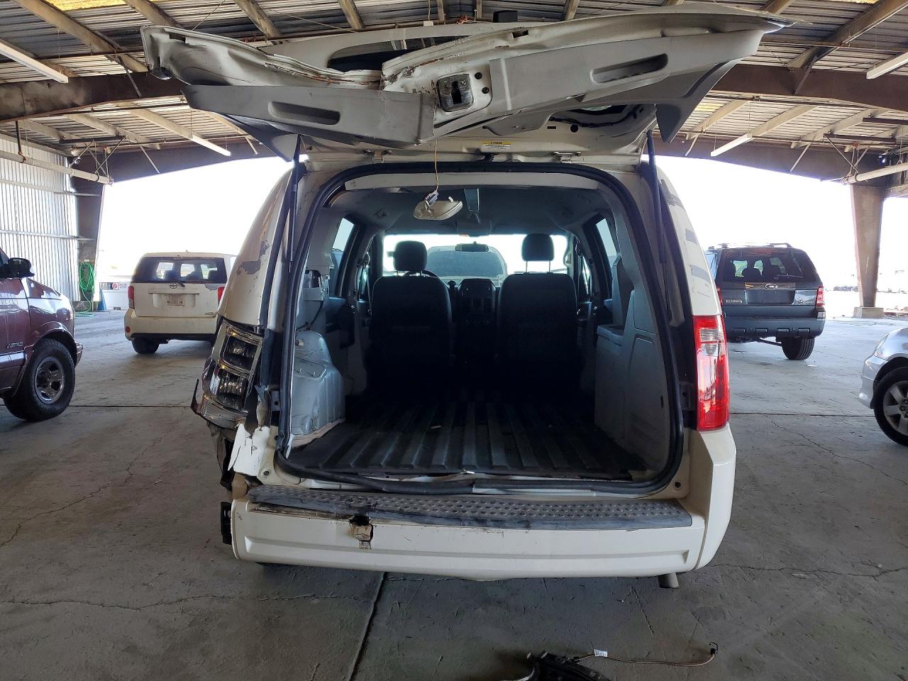 Dodge Caravan C