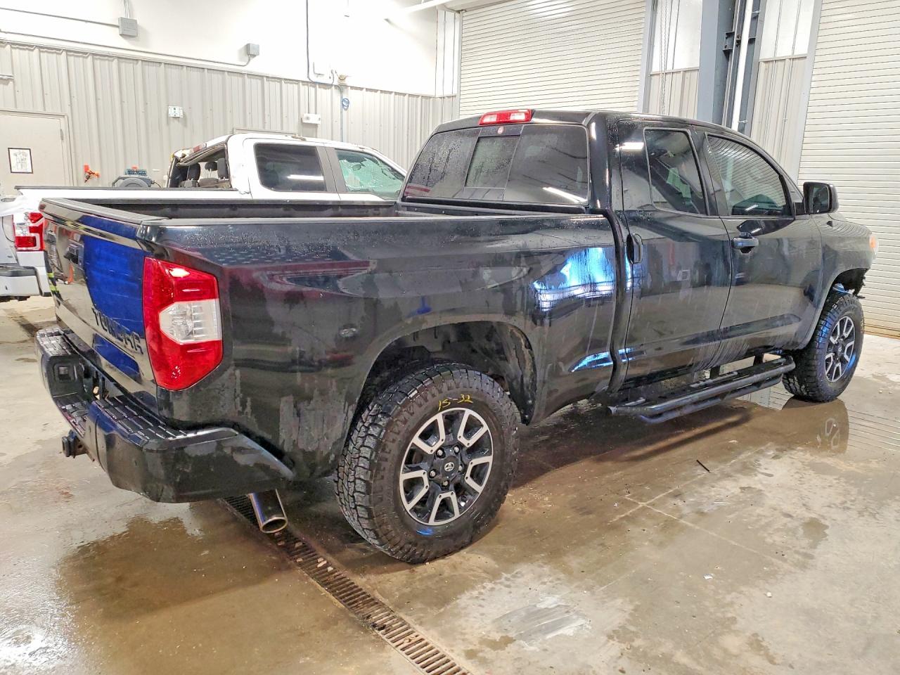Toyota Tundra Double Cab Limited