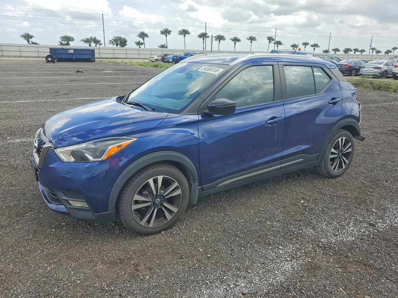 Salvage Nissan Kicks Image