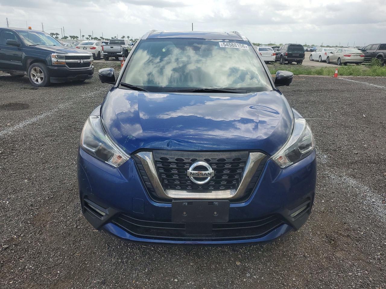 Nissan Kicks Sr