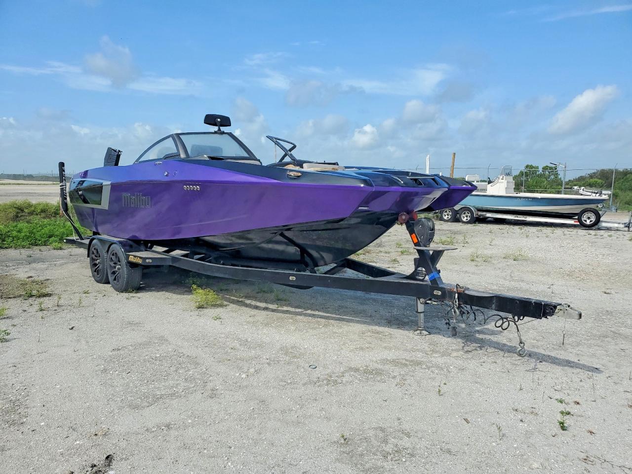 Salvage Malibu Mb2 Image
