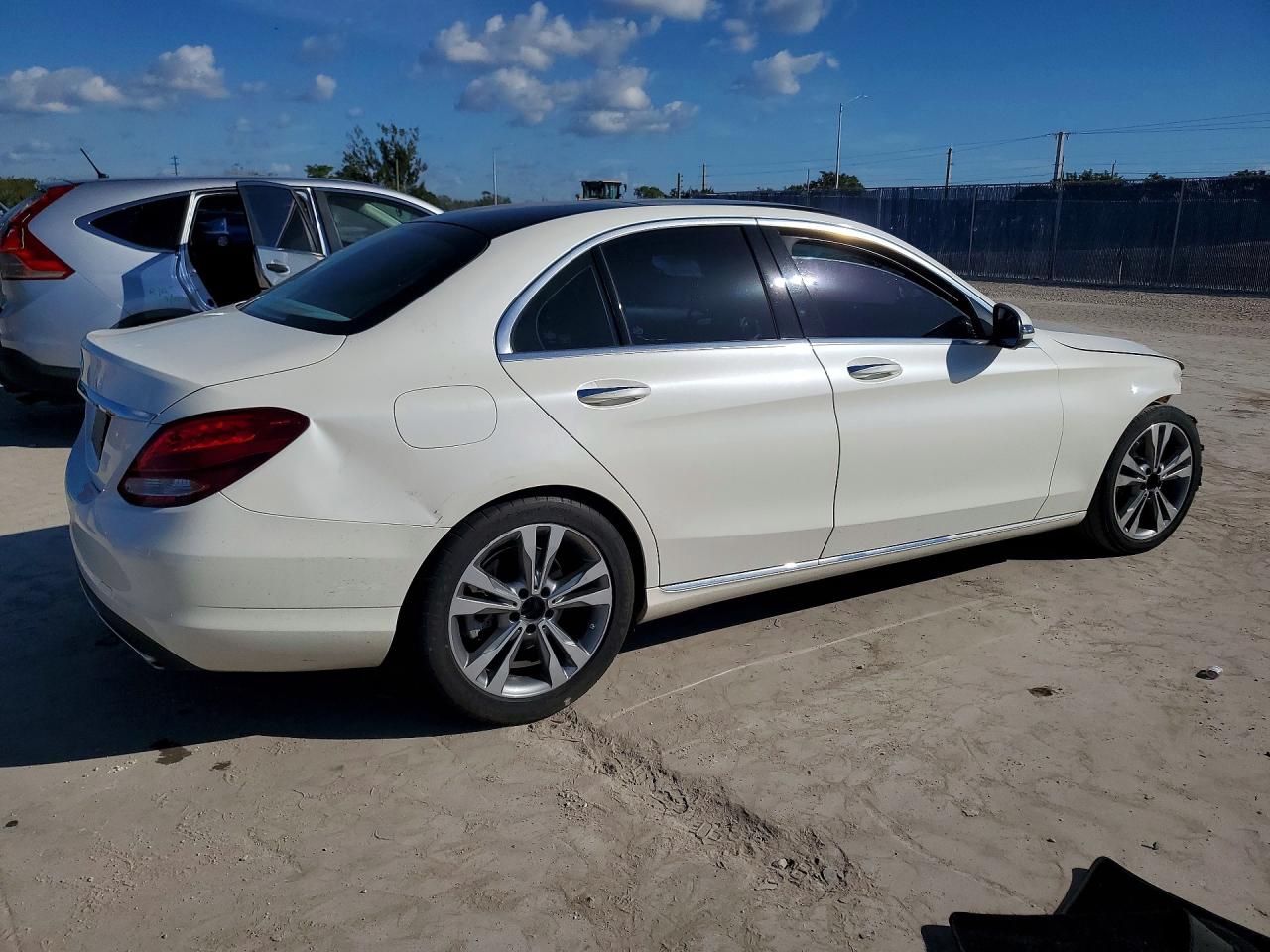 Mercedes-Benz C-Class 300