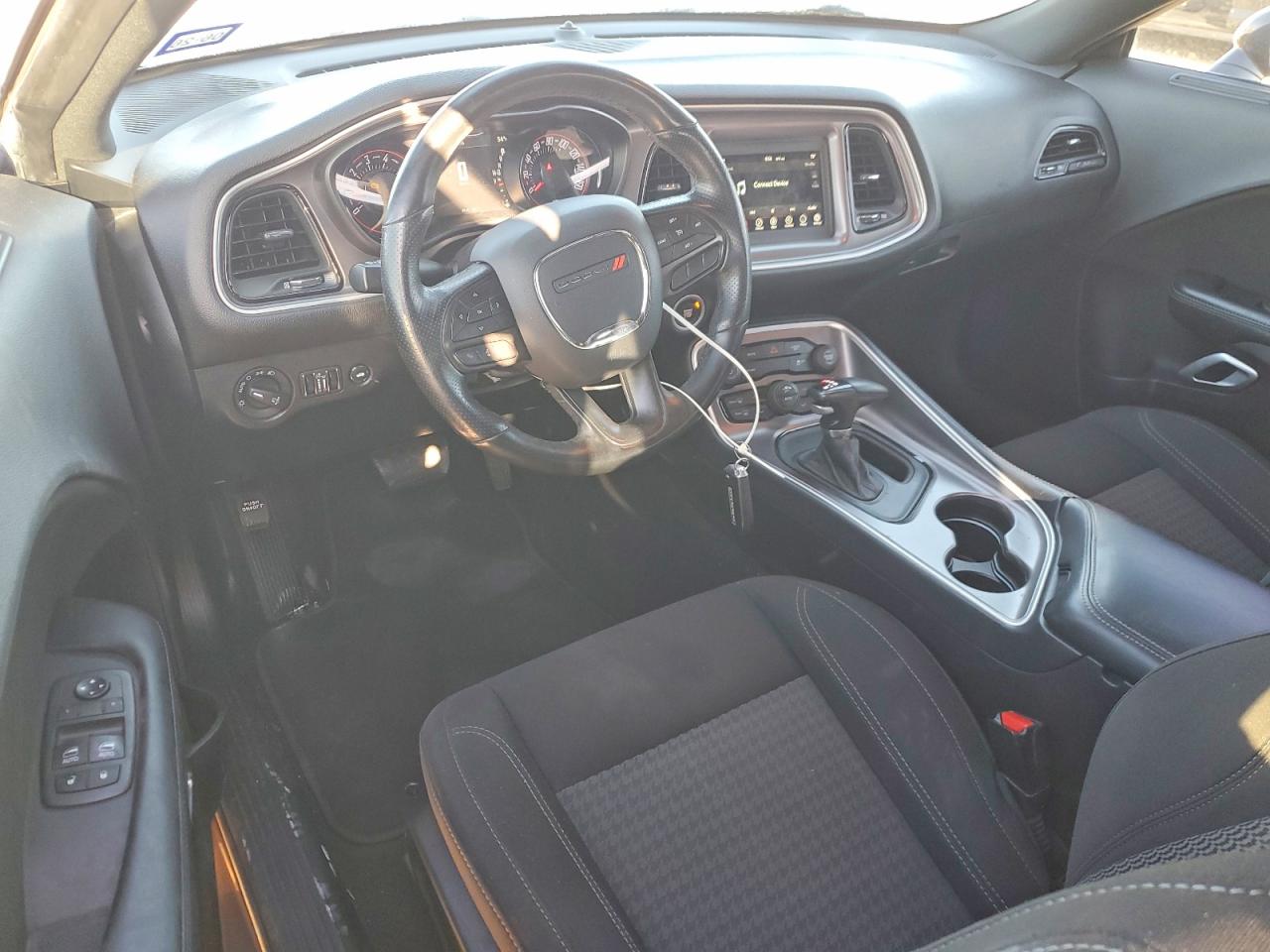 Dodge Challenger Sxt
