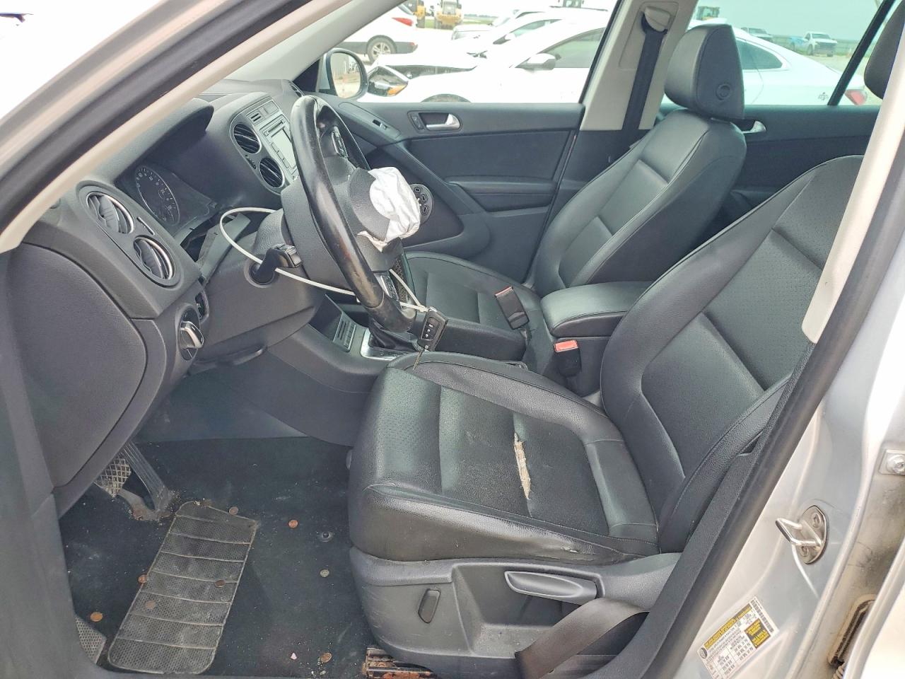 Volkswagen Tiguan S