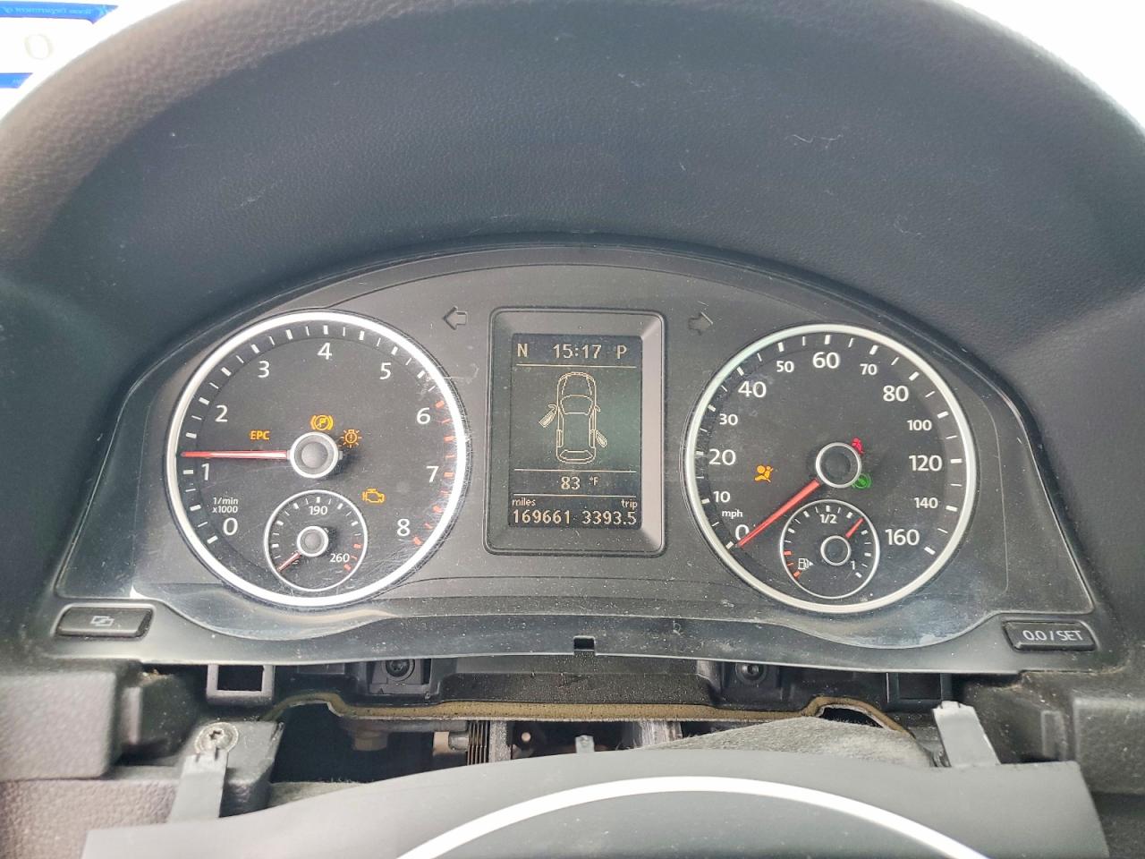 Volkswagen Tiguan S