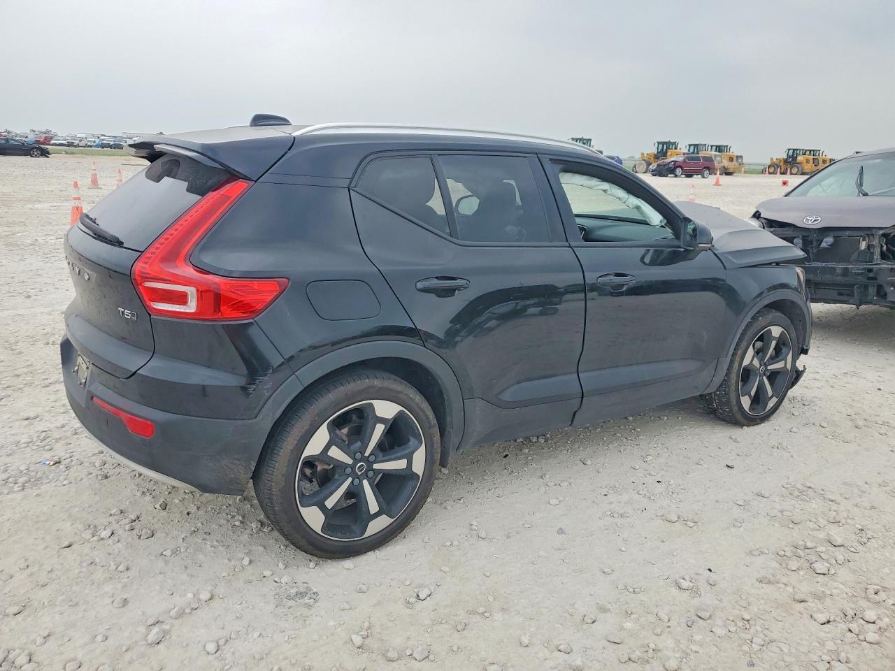Volvo XC40 T5 Momentum