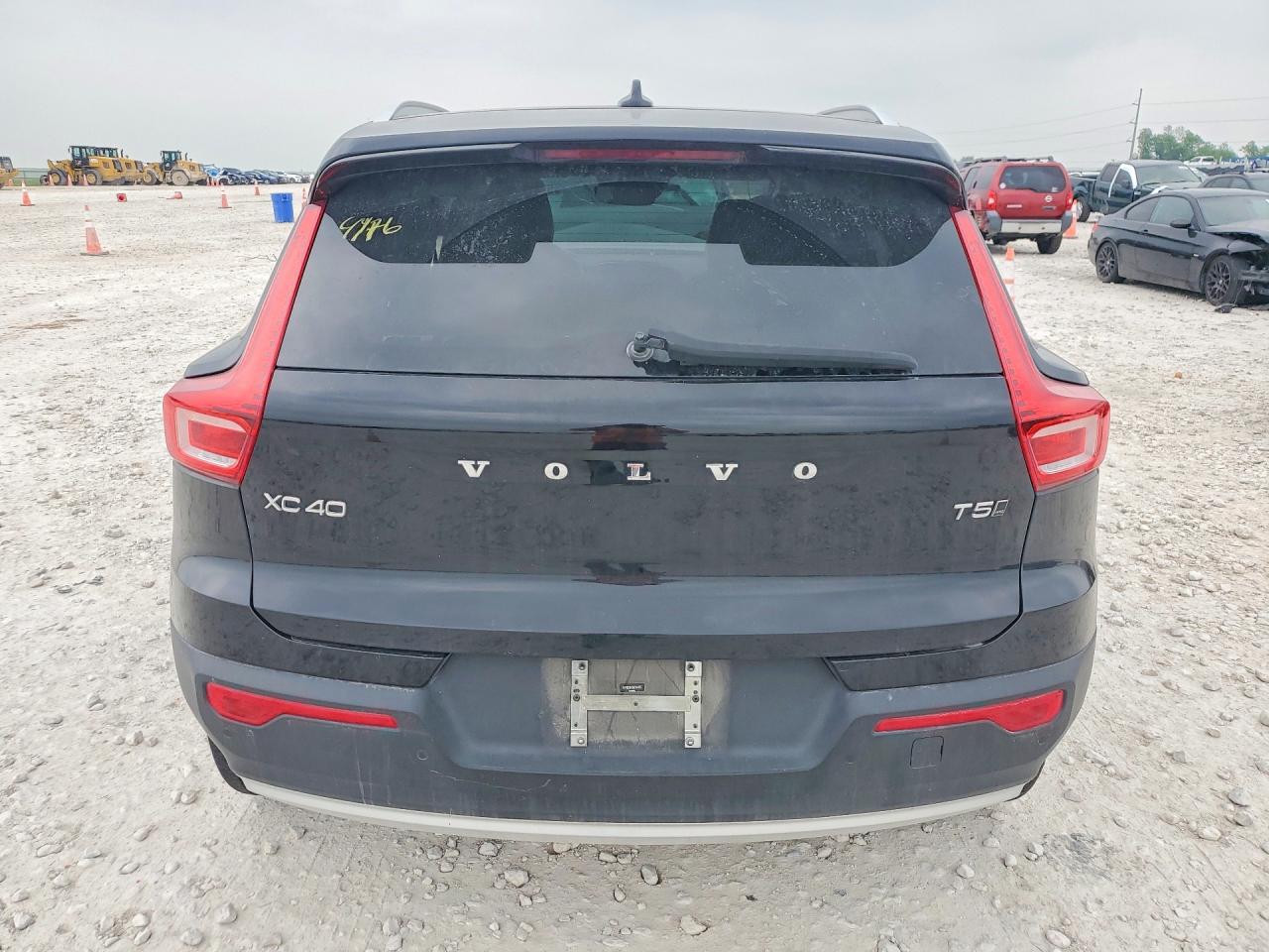 Volvo XC40 T5 Momentum