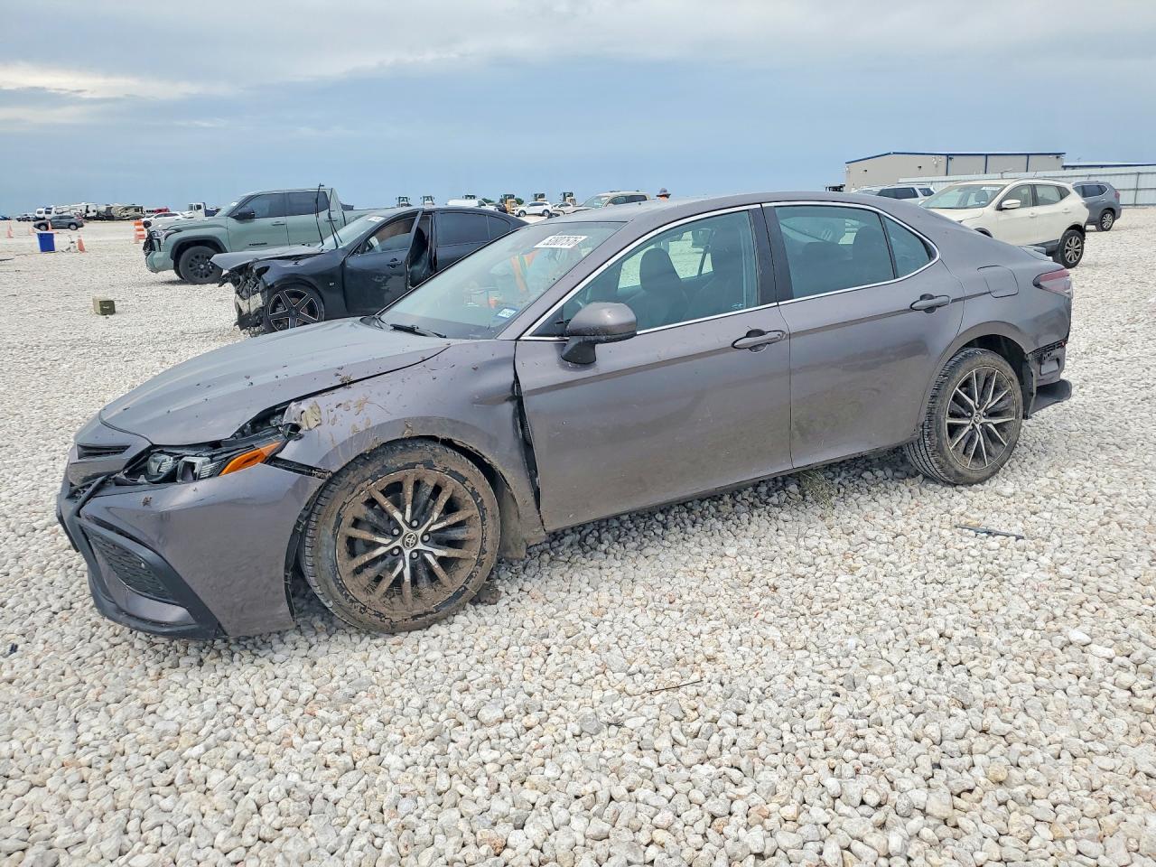 Salvage Toyota Camry Image