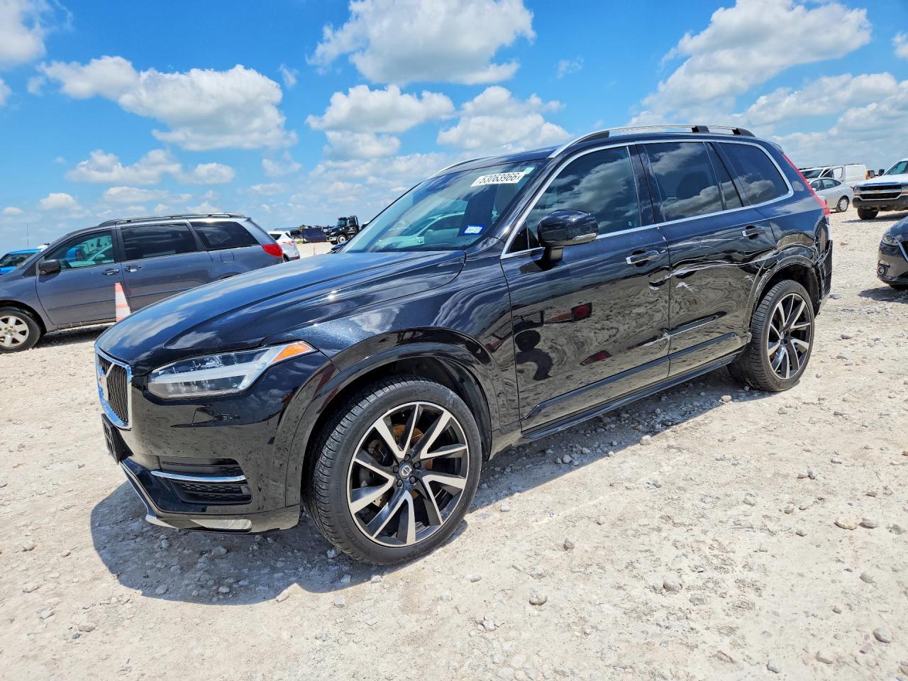 Salvage Volvo XC90 Image