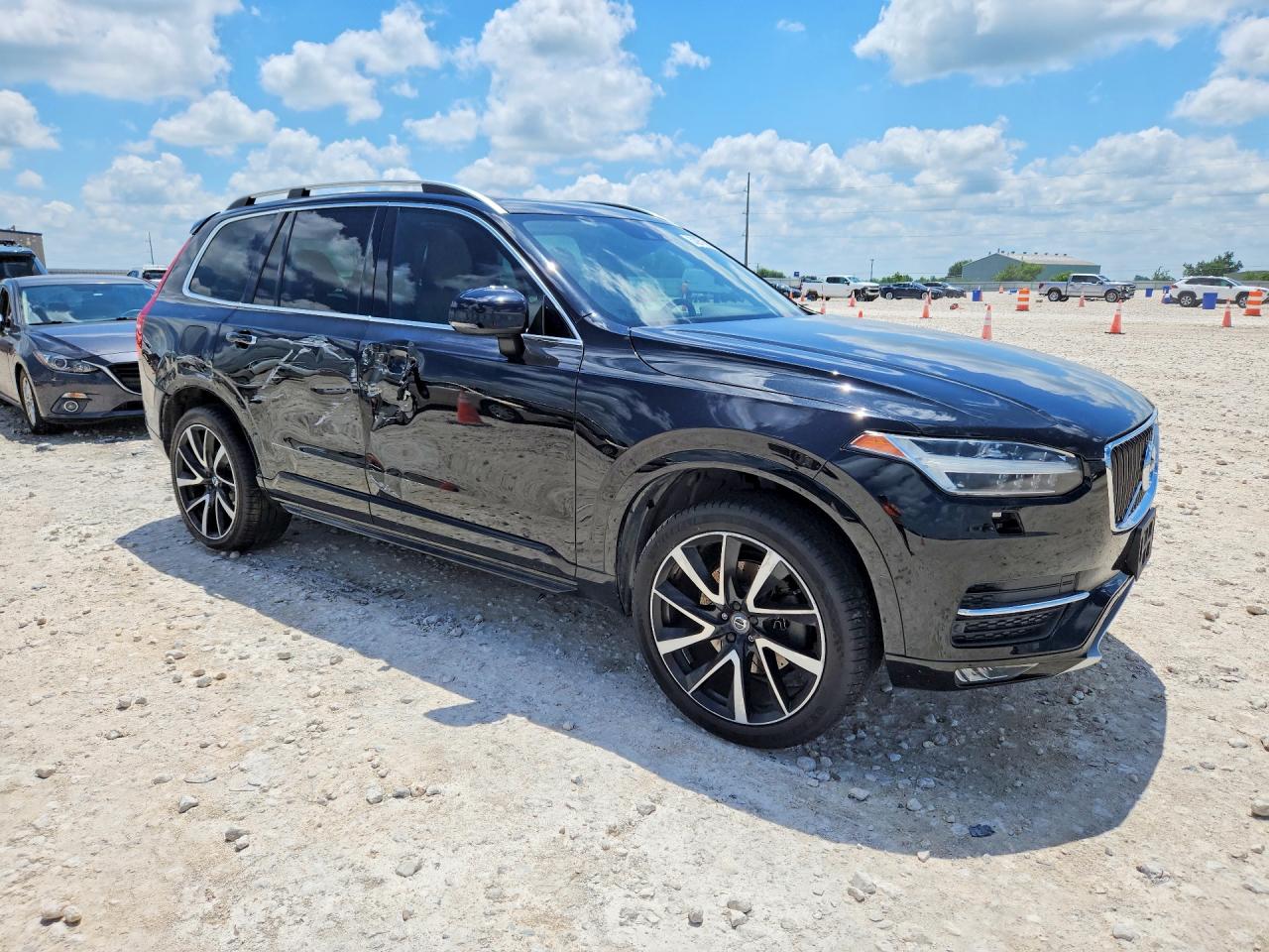 Volvo XC90 T6