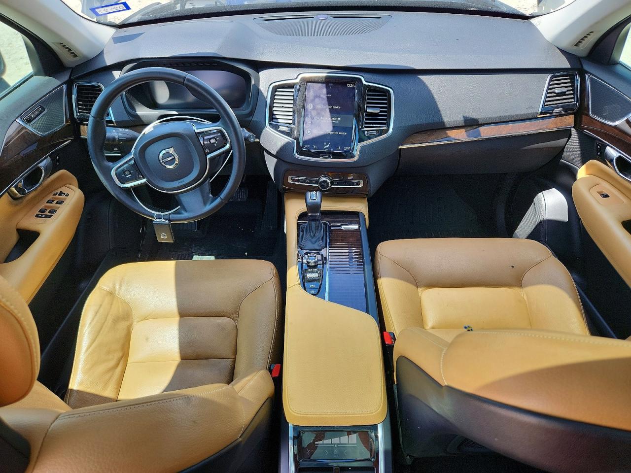 Volvo XC90 T6