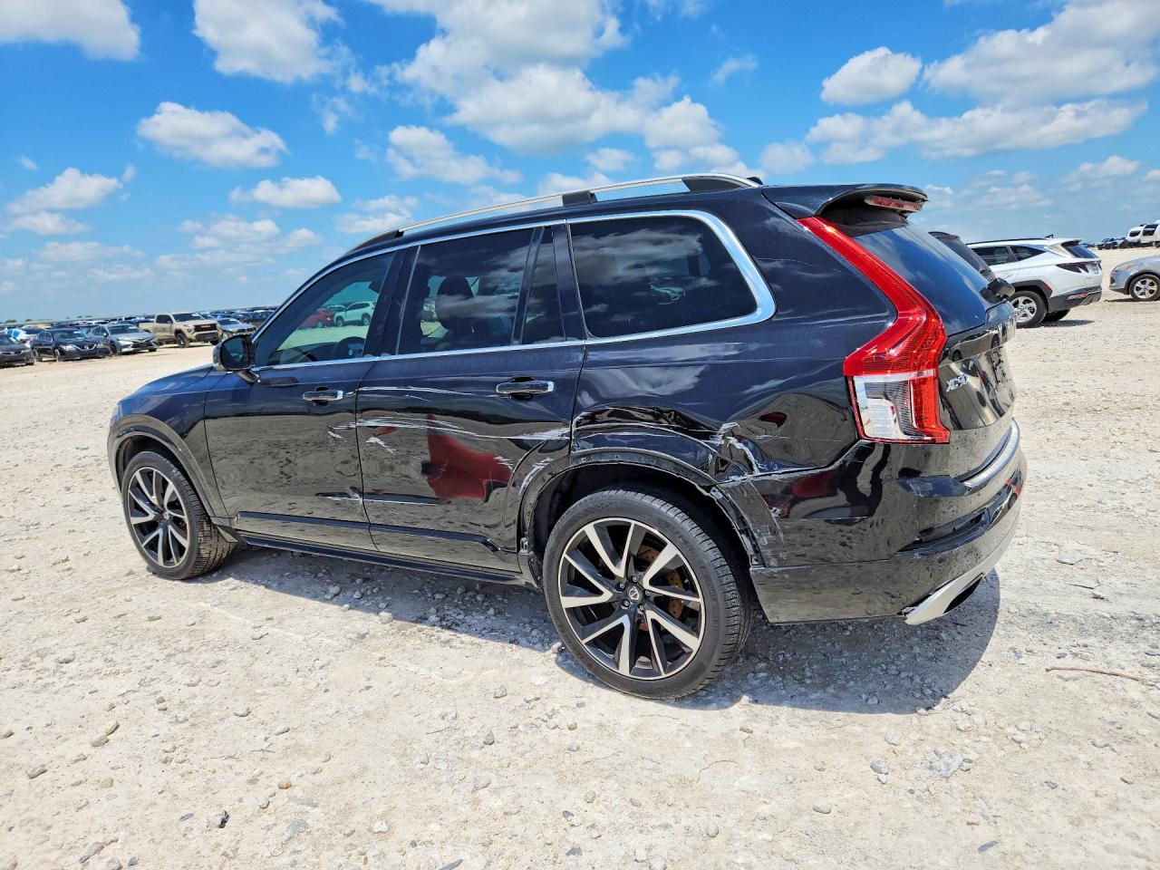 Volvo XC90 T6
