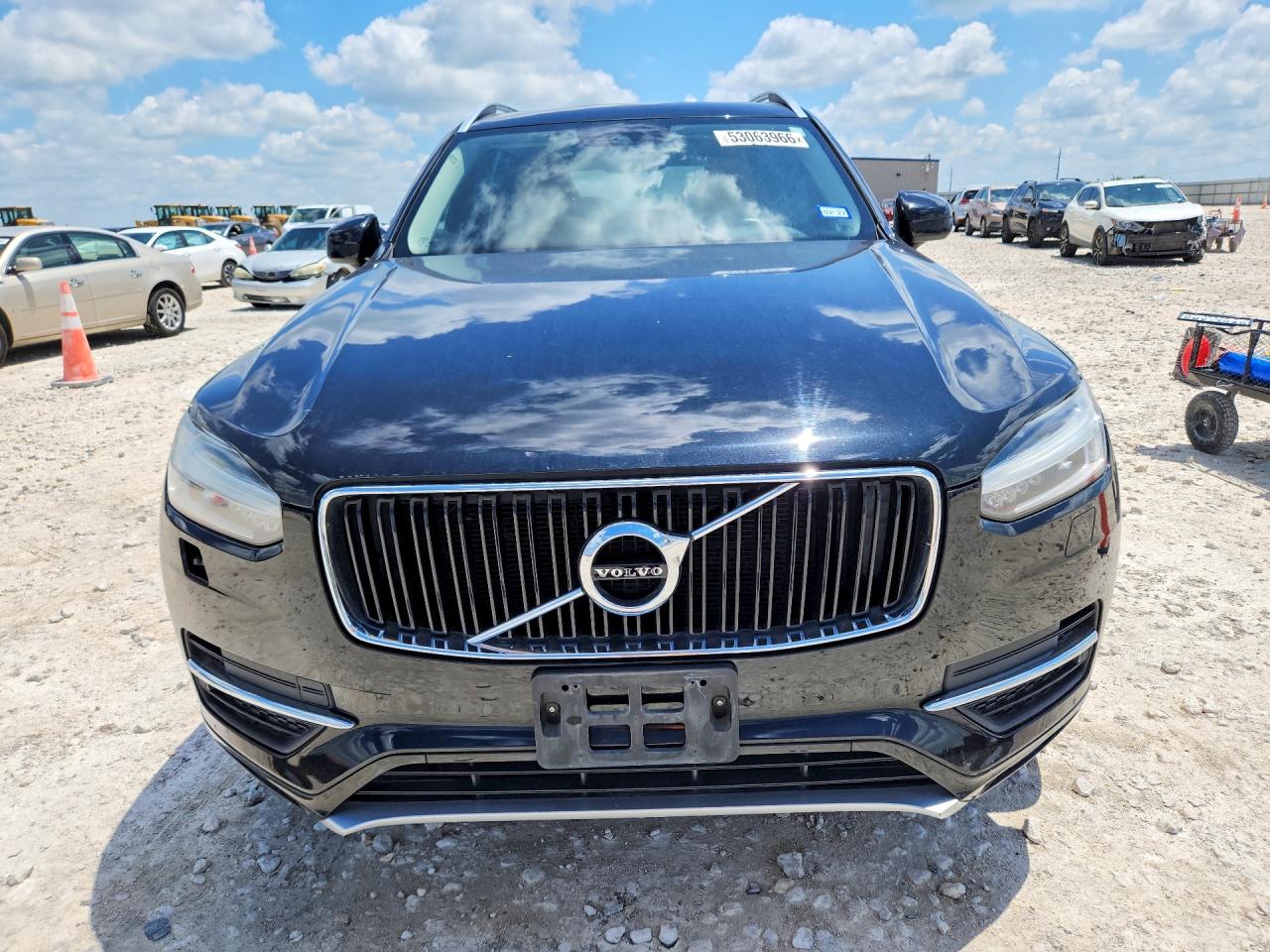 Volvo XC90 T6