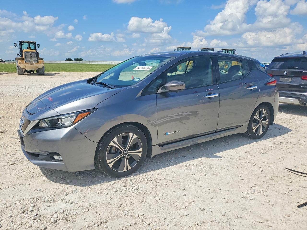Salvage Nissan LEAF Image