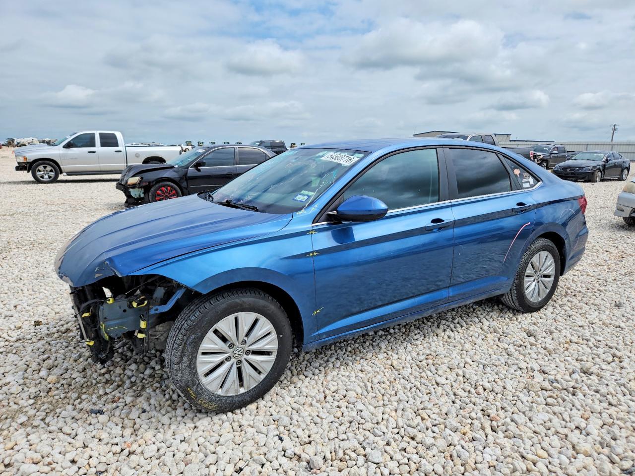 Salvage Volkswagen Jetta Image