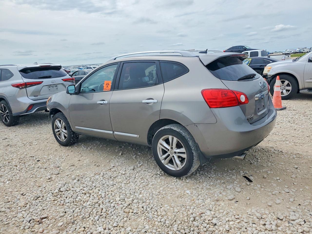 Nissan Rogue S