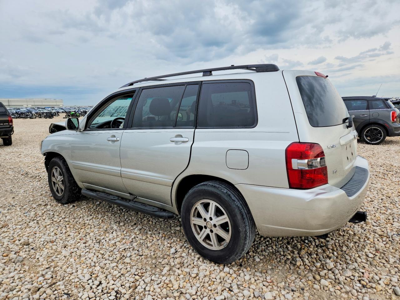 Toyota Highlander Base