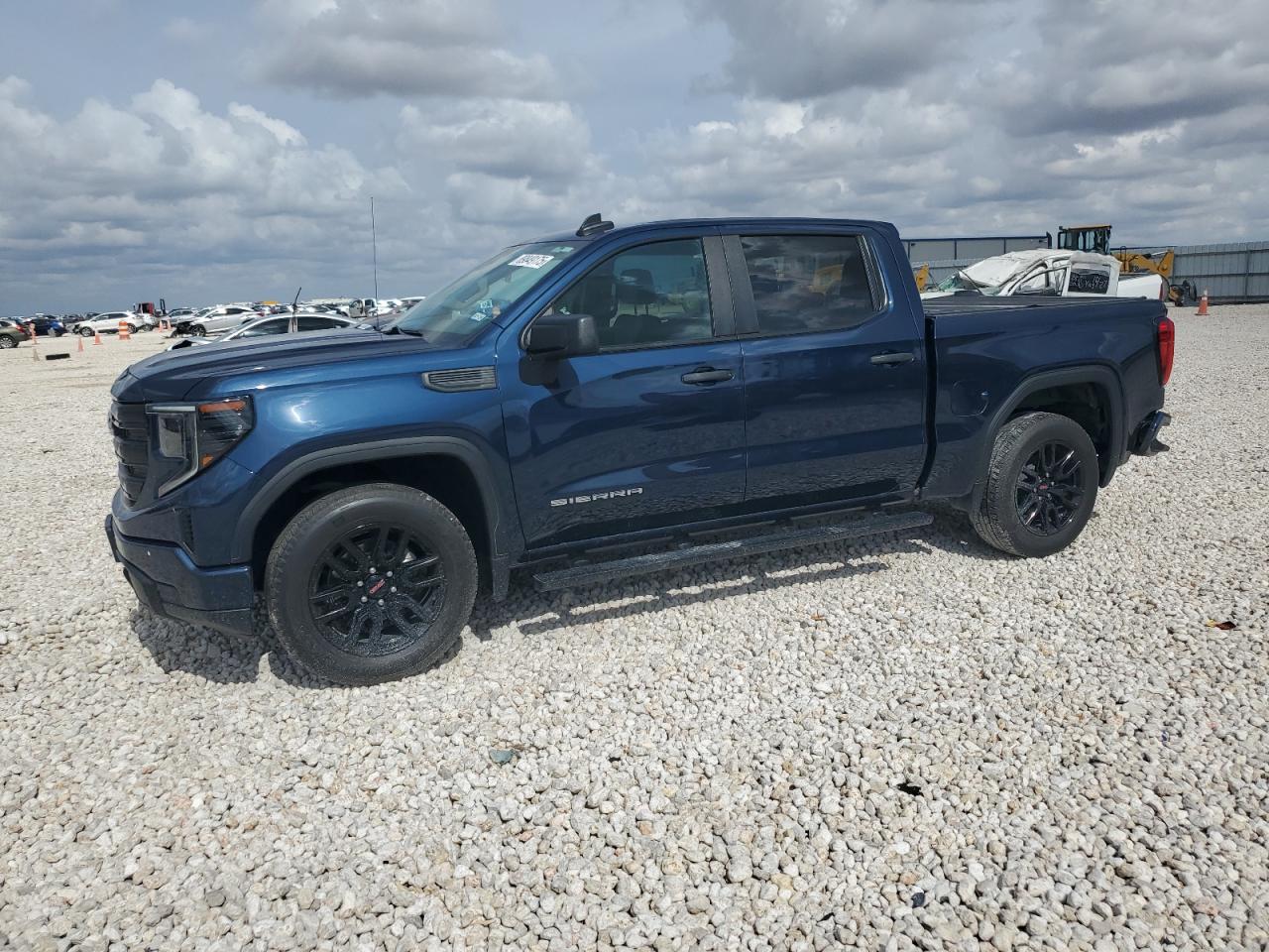 Salvage GMC Sierra Image