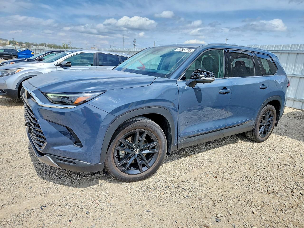 Salvage Toyota Grand Highlander Image