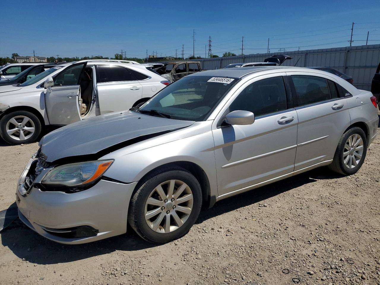 Salvage Chrysler 200 Image