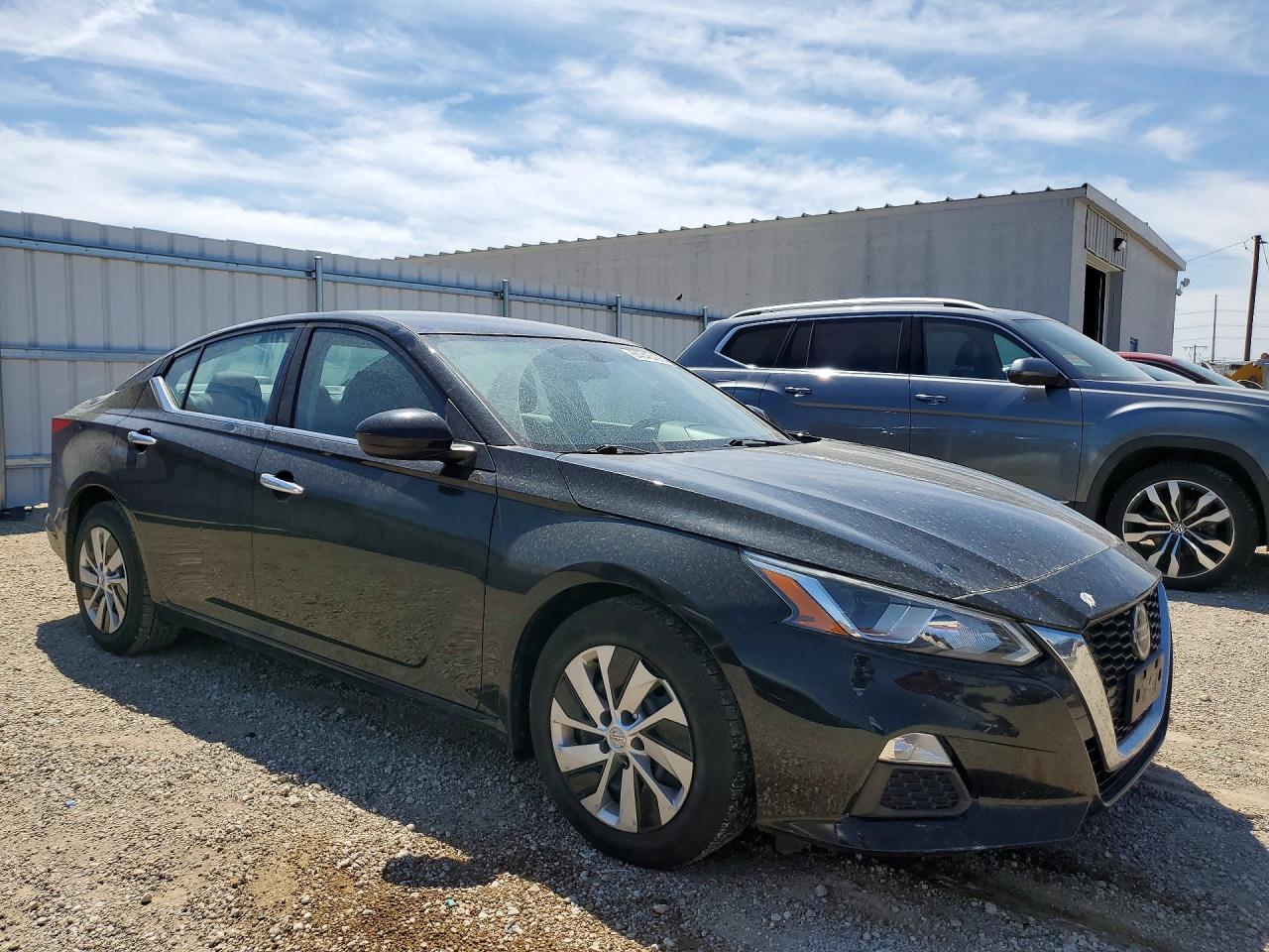 Nissan Altima S