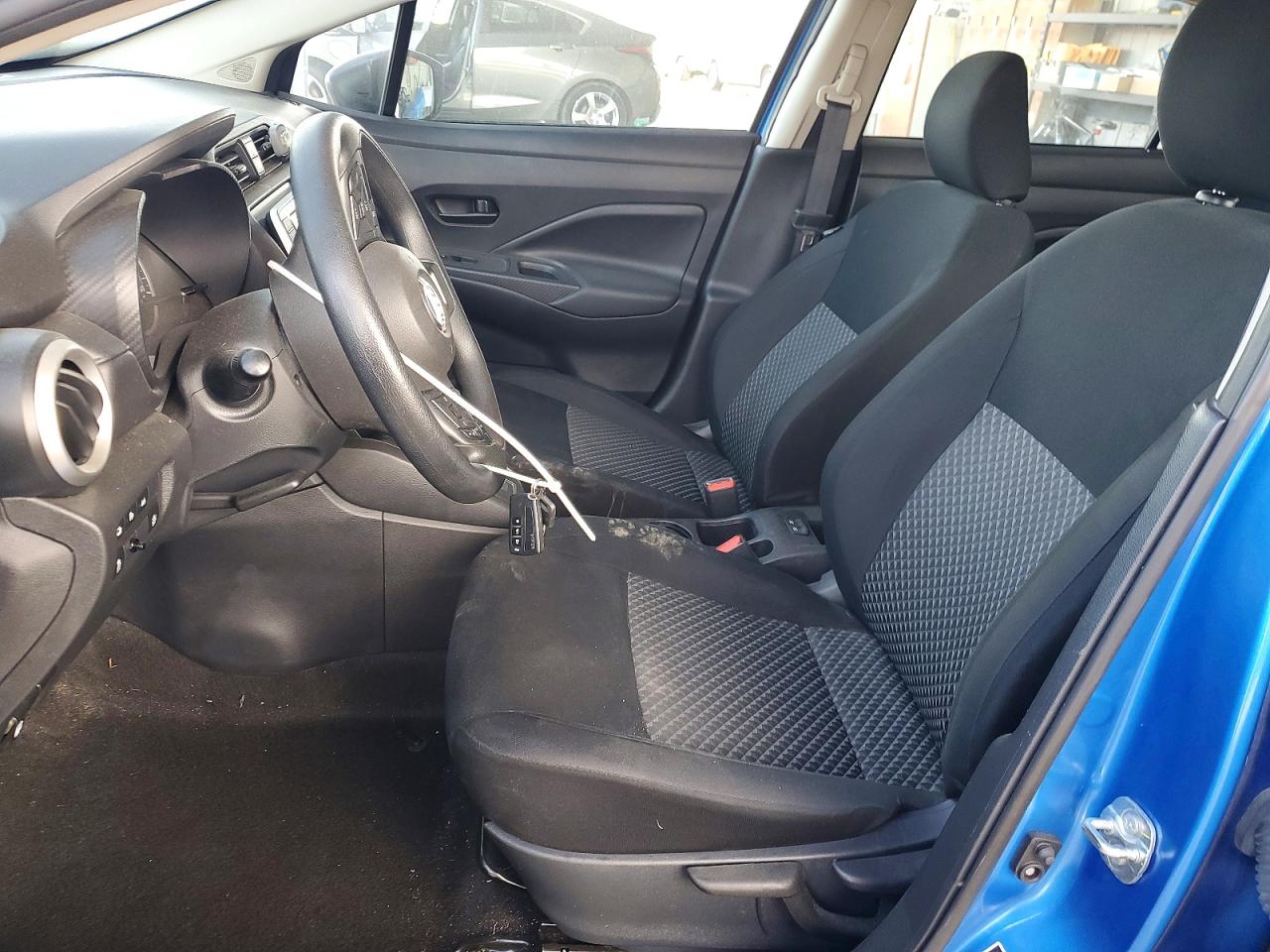 Nissan Versa S