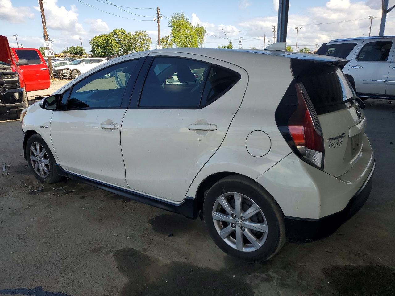 Toyota Prius c Three
