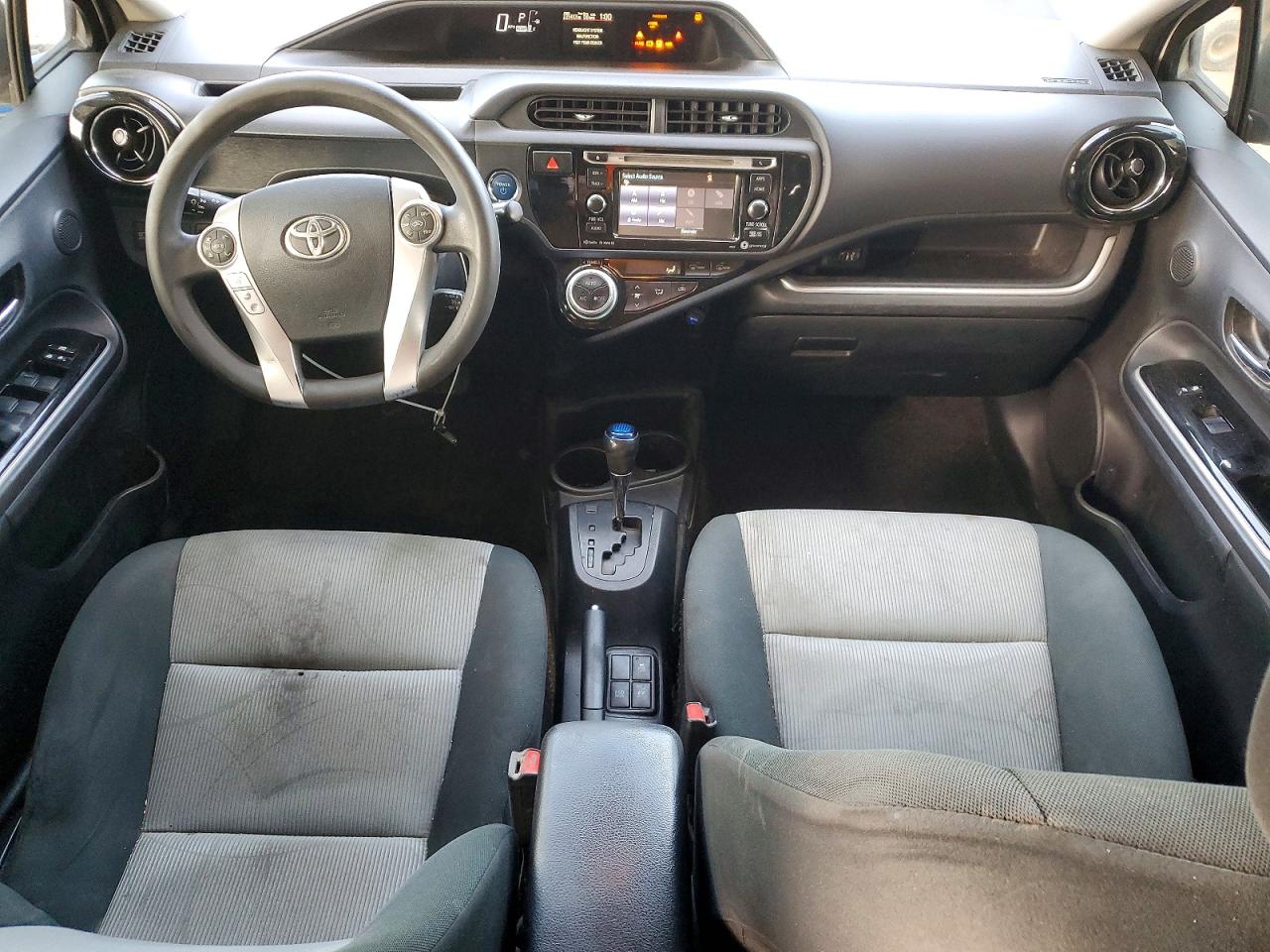 Toyota Prius c Three