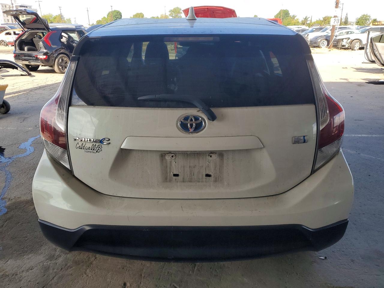 Toyota Prius c Three