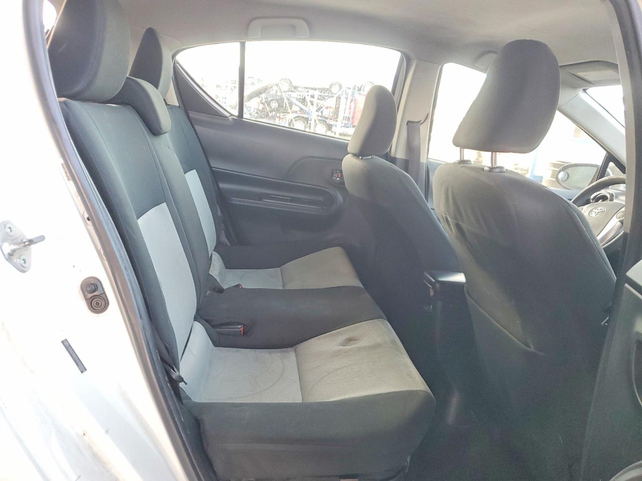 Toyota Prius c Three