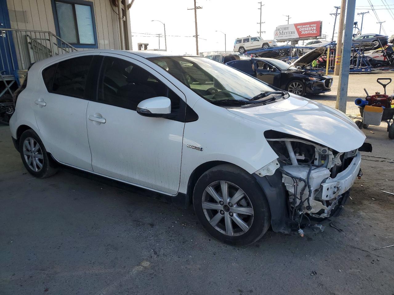 Toyota Prius c Three