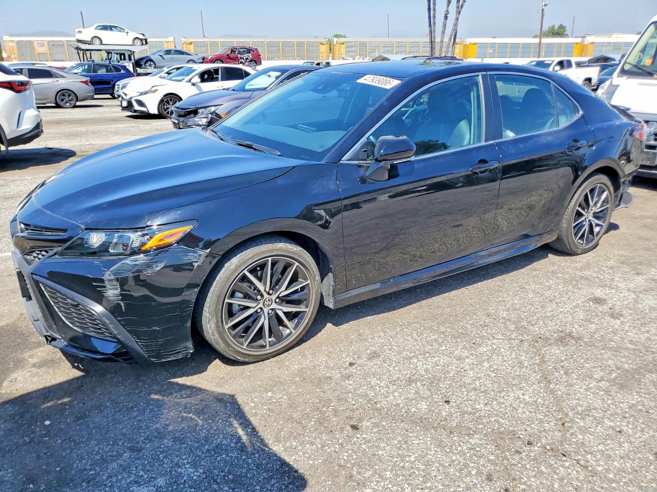 Salvage Toyota Camry Image
